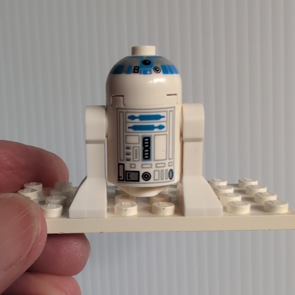 LEGO Star Wars R2-D2 Minifigure